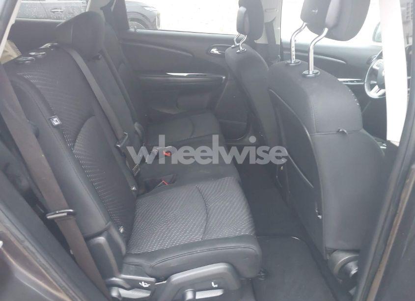 Photo 8 of 2019 Dodge Journey SE (VIN 3C4PDCBB6KT873602)