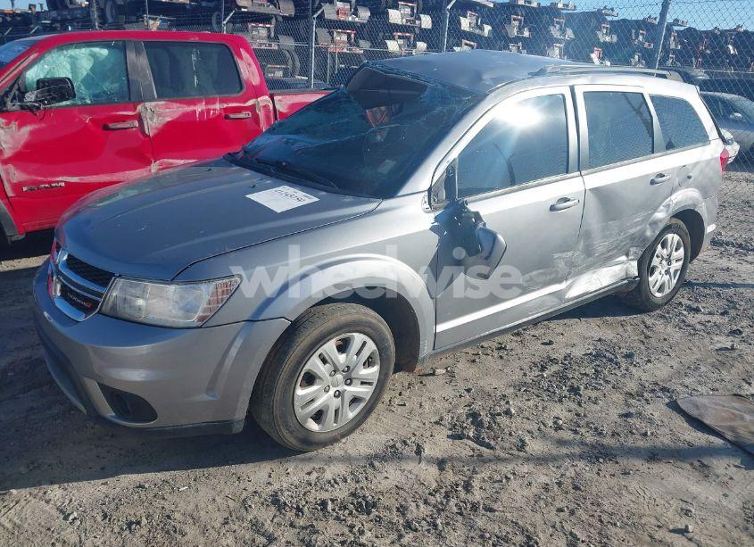 Photo 2 of 2019 Dodge Journey SE (VIN 3C4PDCBB7KT747216)