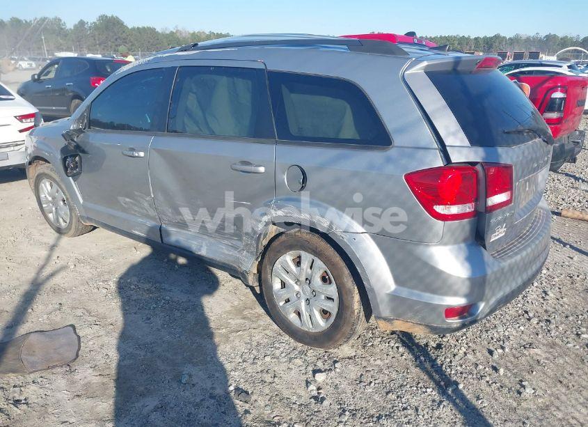 Photo 3 of 2019 Dodge Journey SE (VIN 3C4PDCBB7KT747216)