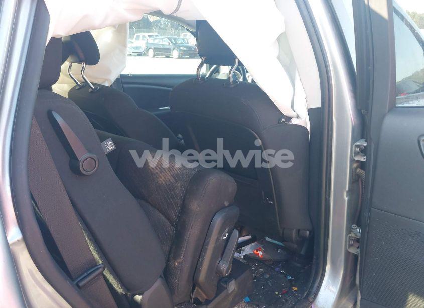 Photo 8 of 2019 Dodge Journey SE (VIN 3C4PDCBB7KT747216)