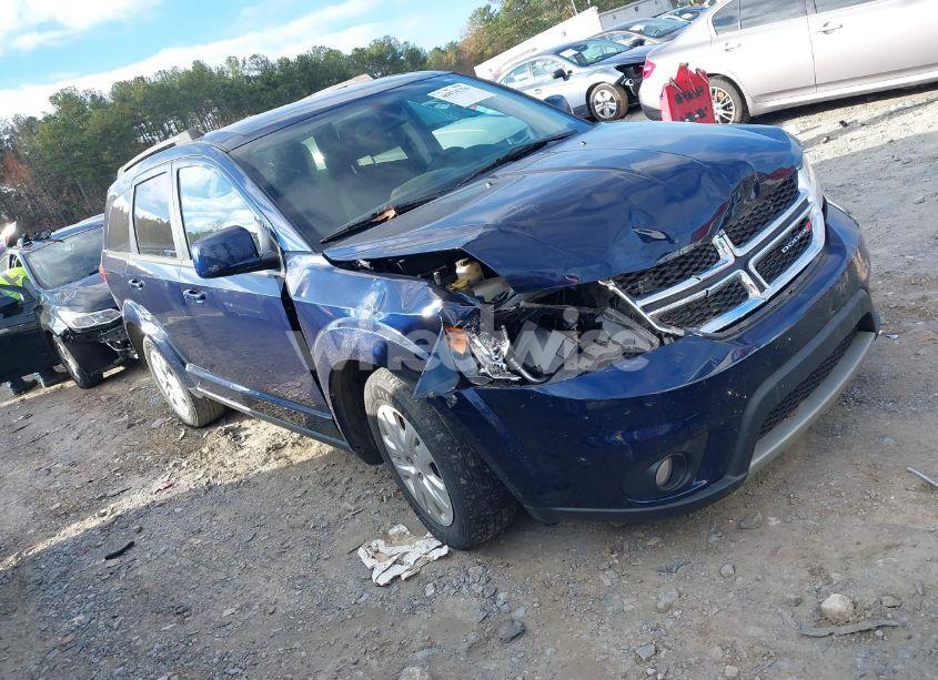 2019 Dodge Journey SE (VIN 3C4PDCBB7KT749709) main photo