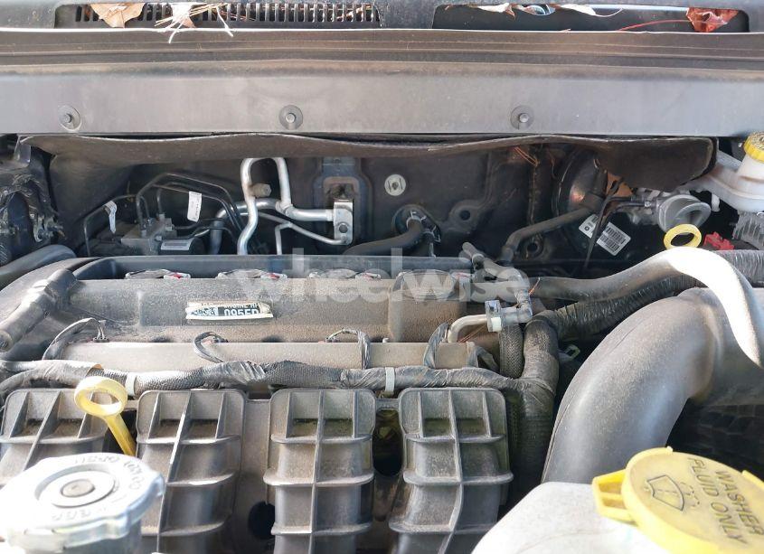 Photo 10 of 2019 Dodge Journey SE (VIN 3C4PDCBB7KT749709)