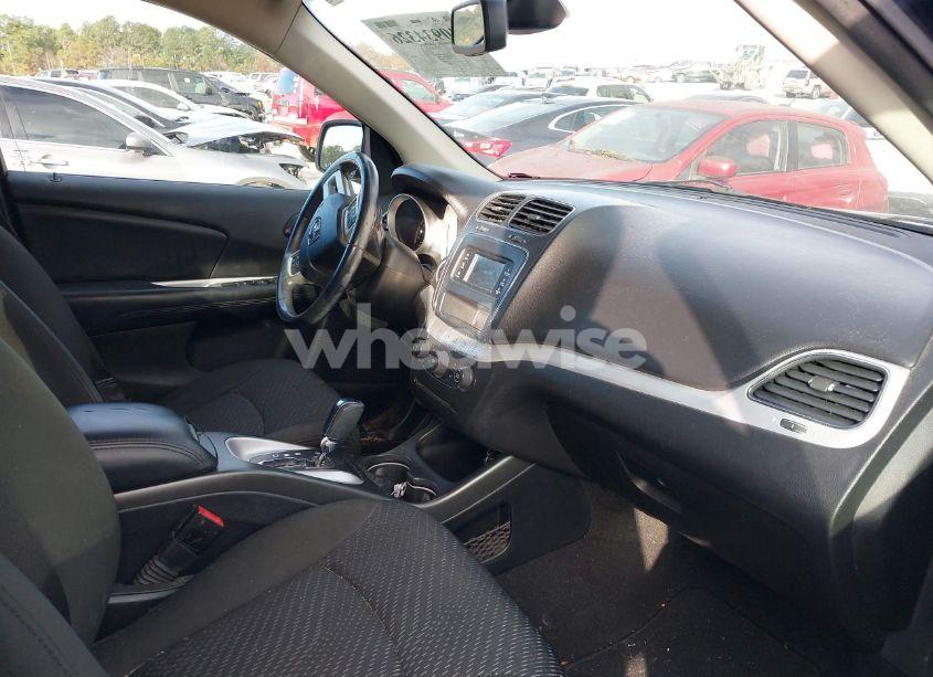 Photo 5 of 2019 Dodge Journey SE (VIN 3C4PDCBB7KT749709)