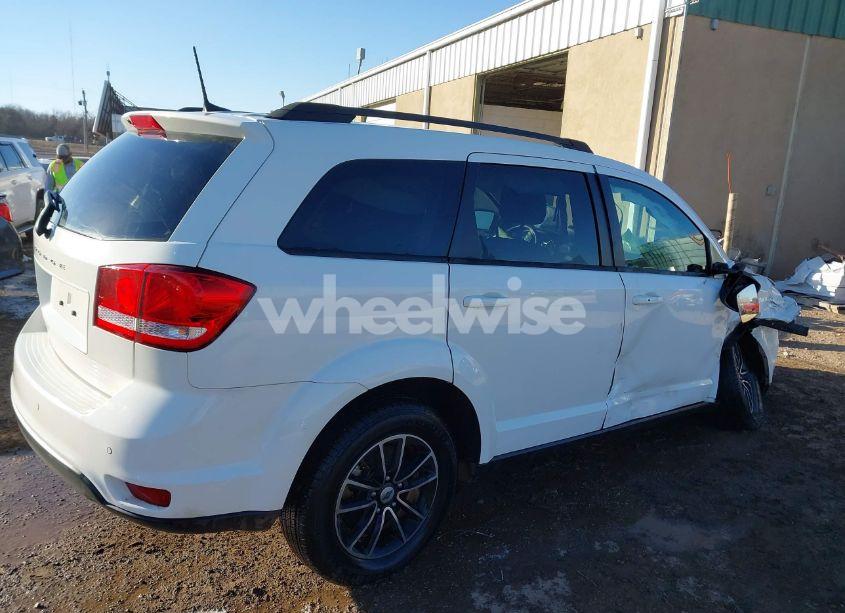 Photo 13 of 2019 Dodge Journey SE (VIN 3C4PDCBB7KT751573)