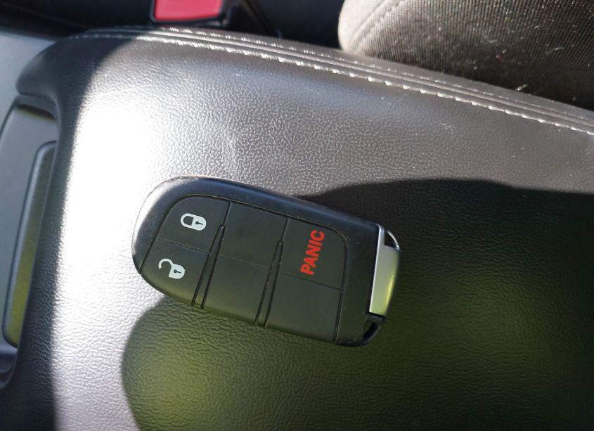 Photo 11 of 2019 Dodge Journey SE (VIN 3C4PDCBB7KT833948)