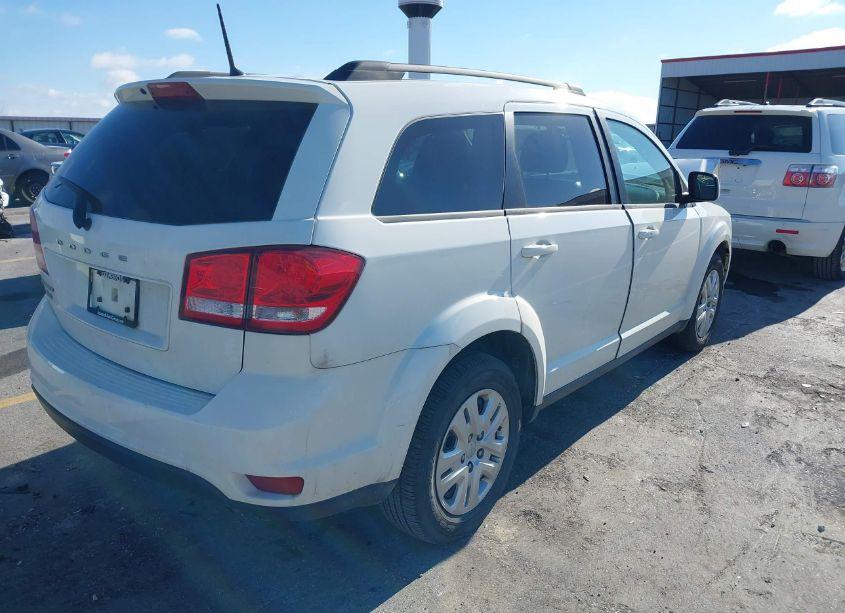 Photo 4 of 2019 Dodge Journey SE (VIN 3C4PDCBB7KT833948)