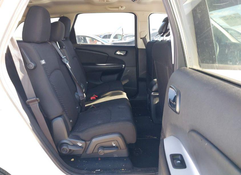 Photo 8 of 2019 Dodge Journey SE (VIN 3C4PDCBB7KT833948)