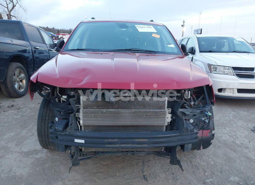 Photo 12 of 2019 Dodge Journey SE (VIN 3C4PDCBB7KT863290)