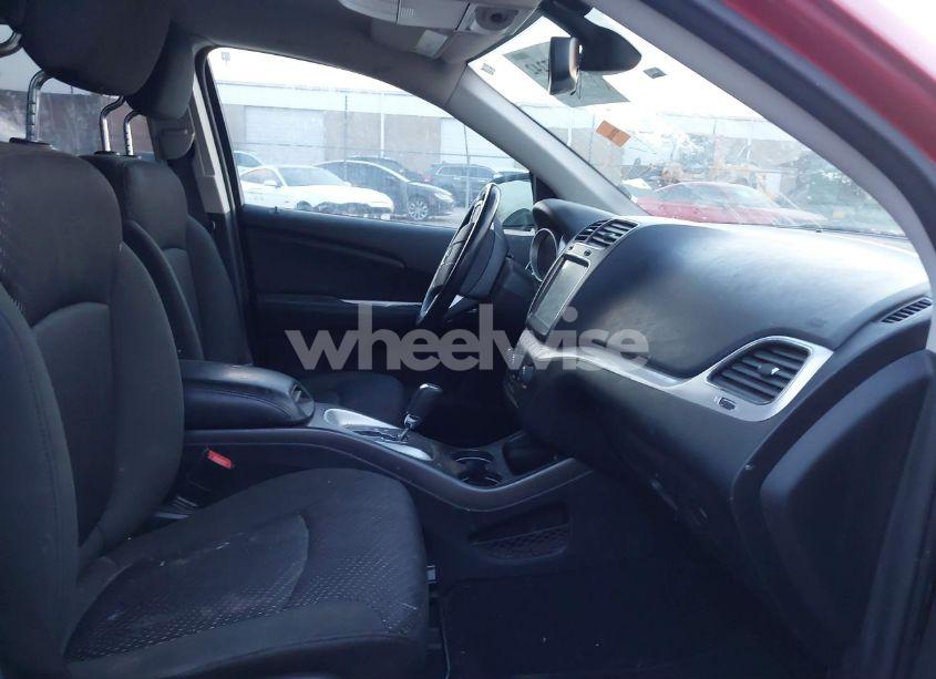 Photo 5 of 2019 Dodge Journey SE (VIN 3C4PDCBB7KT863290)