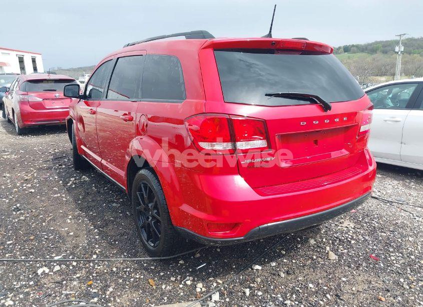 Photo 3 of 2019 Dodge Journey SE (VIN 3C4PDCBB8KT707954)