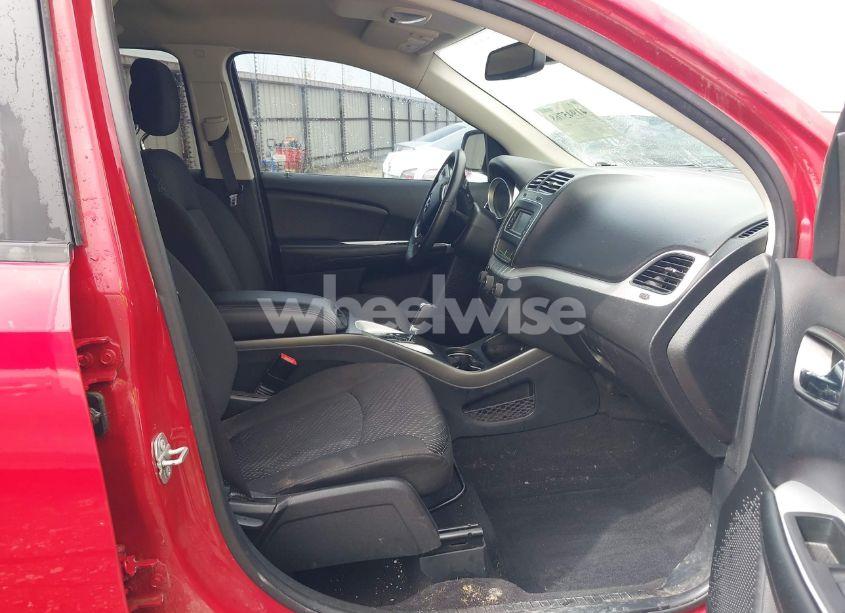 Photo 5 of 2019 Dodge Journey SE (VIN 3C4PDCBB8KT707954)