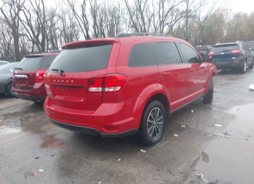 Photo 4 of 2019 Dodge Journey SE (VIN 3C4PDCBB8KT738492)