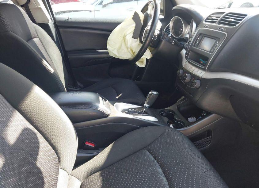 Photo 5 of 2019 Dodge Journey SE (VIN 3C4PDCBB8KT862844)