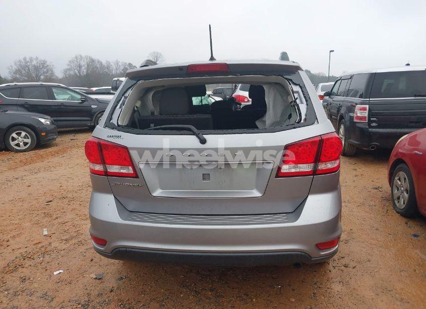 Photo 15 of 2019 Dodge Journey SE (VIN 3C4PDCBB8KT863315)