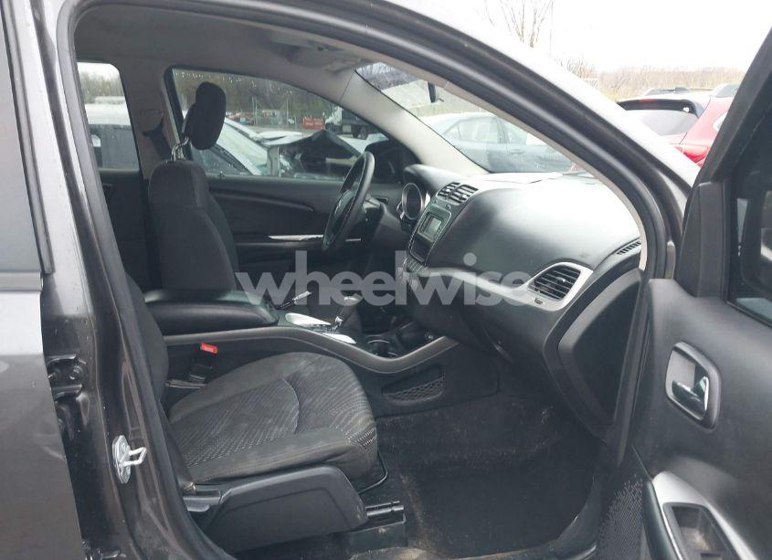 Photo 5 of 2016 Dodge Journey SXT (VIN 3C4PDCBB9GT156425)