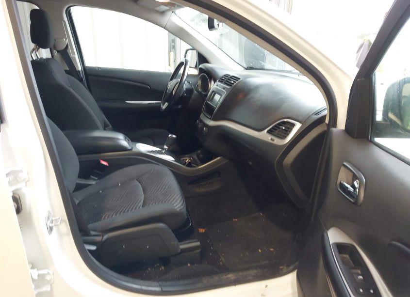 Photo 5 of 2019 Dodge Journey SE (VIN 3C4PDCBB9KT798328)