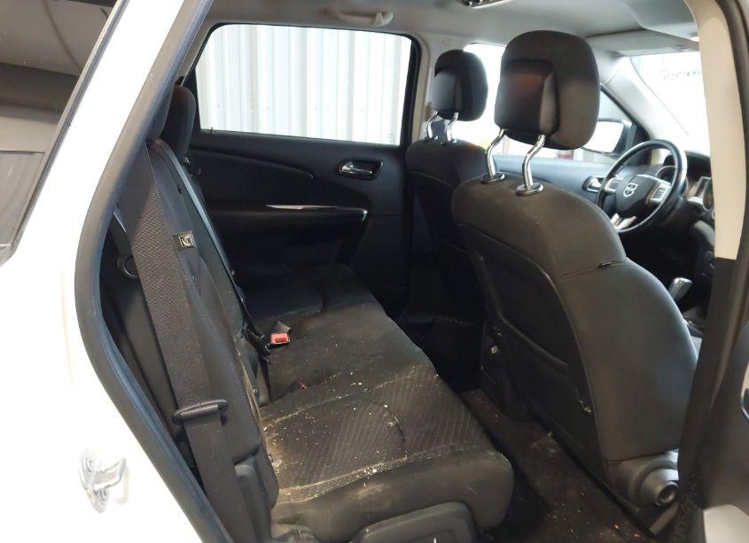 Photo 8 of 2019 Dodge Journey SE (VIN 3C4PDCBB9KT798328)