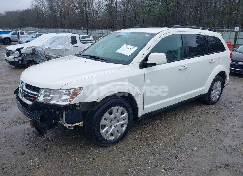 Photo 2 of 2019 Dodge Journey SE (VIN 3C4PDCBB9KT862092)
