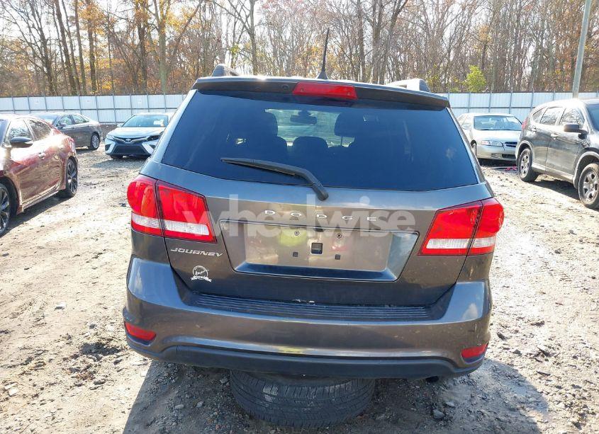 Photo 16 of 2019 Dodge Journey SE (VIN 3C4PDCBB9KT869978)