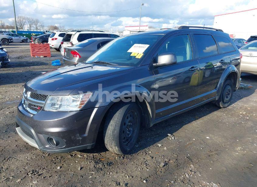 Photo 2 of 2019 Dodge Journey SE (VIN 3C4PDCBB9KT869978)