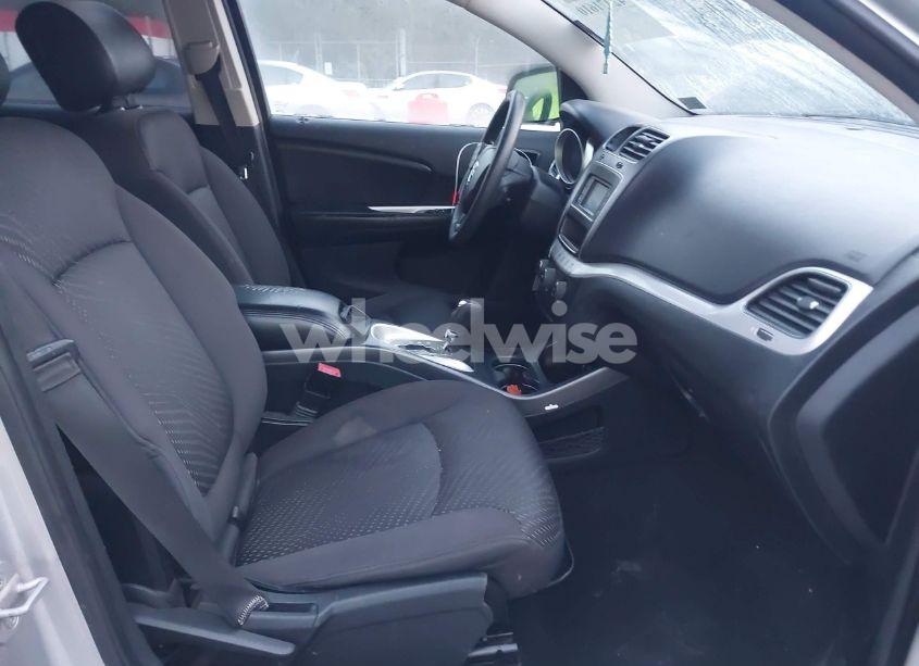 Photo 5 of 2012 Dodge Journey SXT (VIN 3C4PDCBBXCT323532)