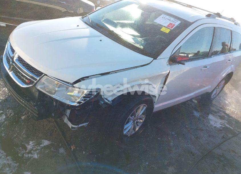 Photo 2 of 2014 Dodge Journey SXT (VIN 3C4PDCBBXET226141)