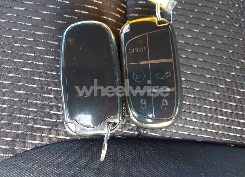 Photo 11 of 2015 Dodge Journey SXT (VIN 3C4PDCBBXFT595132)