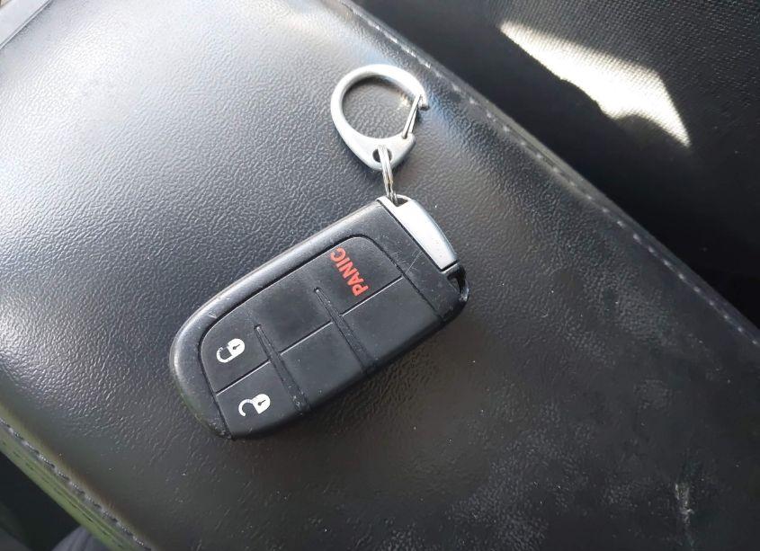 Photo 11 of 2019 Dodge Journey SE (VIN 3C4PDCBBXKT804976)