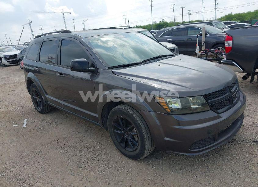 2019 Dodge Journey SE (VIN 3C4PDCBBXKT860142) main photo