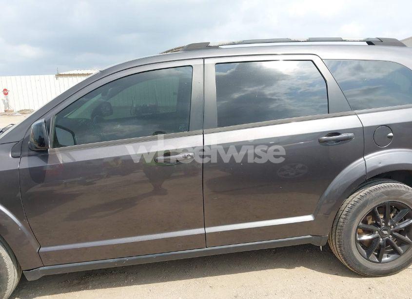 Photo 14 of 2019 Dodge Journey SE (VIN 3C4PDCBBXKT860142)