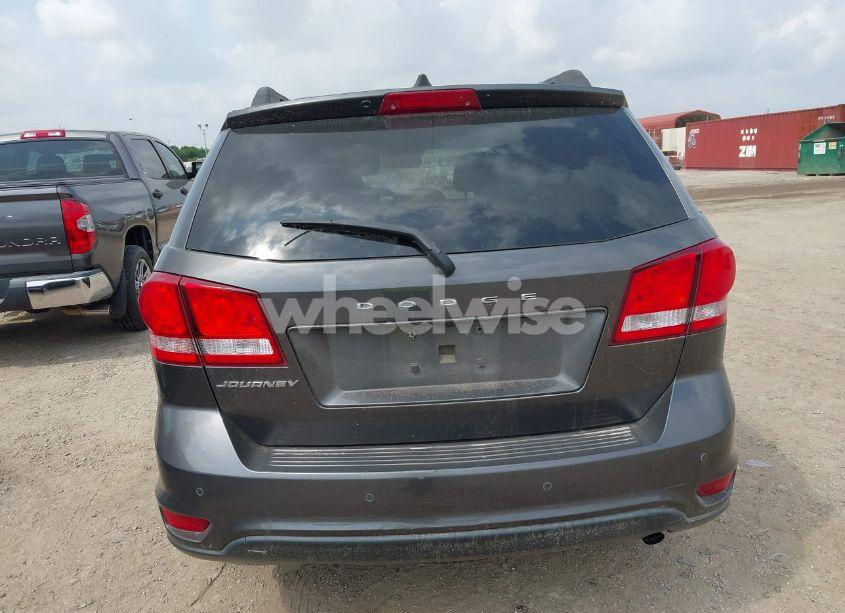 Photo 16 of 2019 Dodge Journey SE (VIN 3C4PDCBBXKT860142)