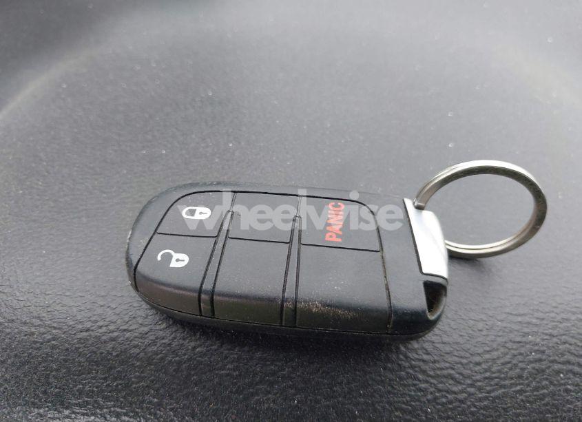 Photo 11 of 2019 Dodge Journey SE (VIN 3C4PDCBBXKT863882)