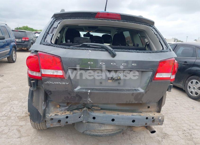 Photo 6 of 2019 Dodge Journey SE (VIN 3C4PDCBBXKT863882)