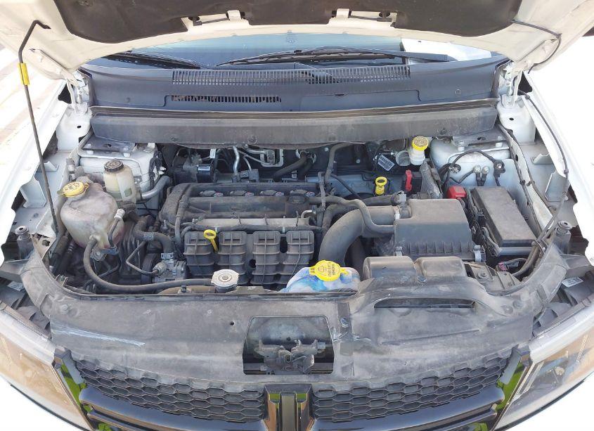 Photo 10 of 2019 Dodge Journey SE (VIN 3C4PDCBBXKT872985)