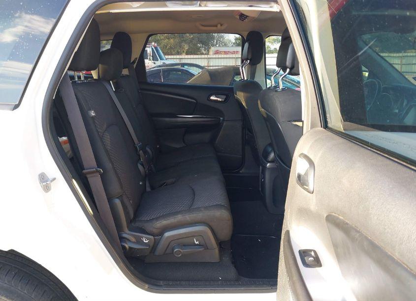 Photo 8 of 2019 Dodge Journey SE (VIN 3C4PDCBBXKT872985)