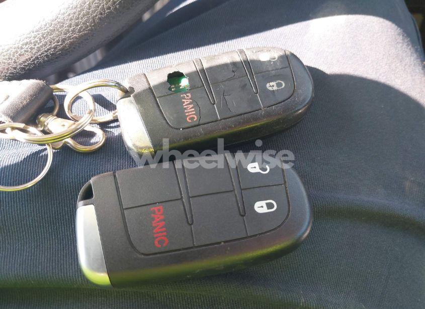 Photo 11 of 2015 Dodge Journey SXT (VIN 3C4PDCBG0FT627646)