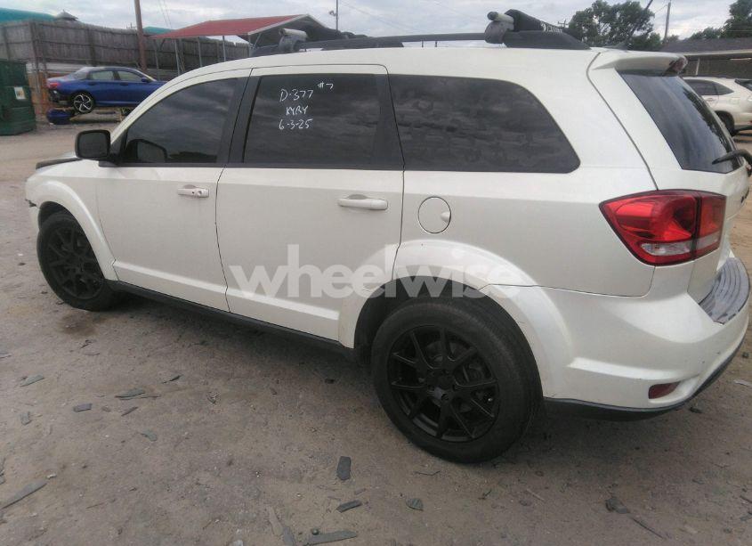 Photo 3 of 2013 Dodge Journey SXT (VIN 3C4PDCBG1DT672723)