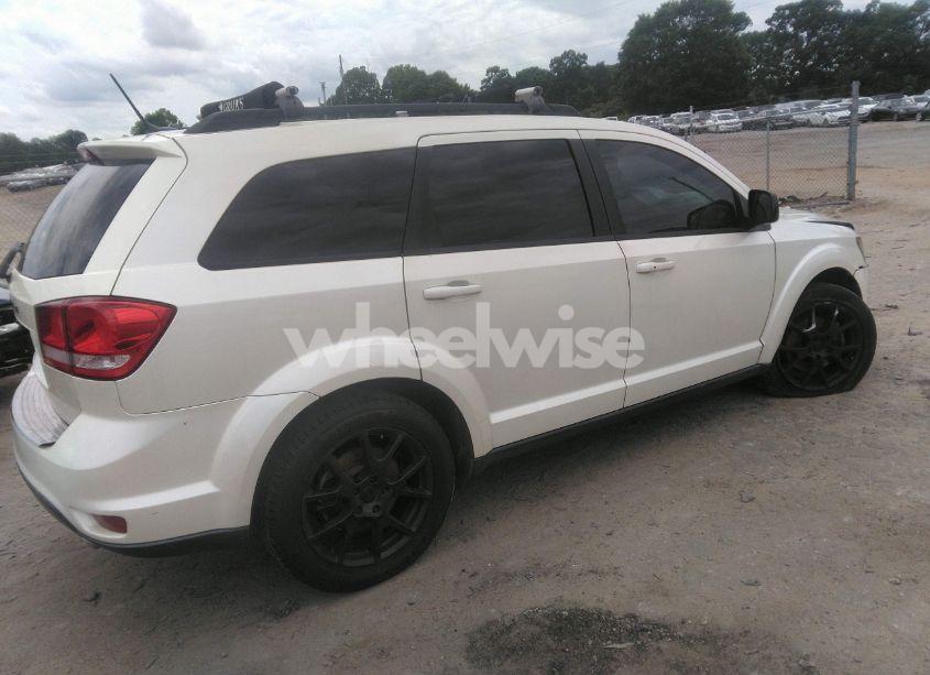 Photo 4 of 2013 Dodge Journey SXT (VIN 3C4PDCBG1DT672723)