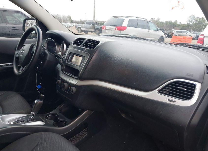 Photo 5 of 2016 Dodge Journey SXT (VIN 3C4PDCBG1GT157421)