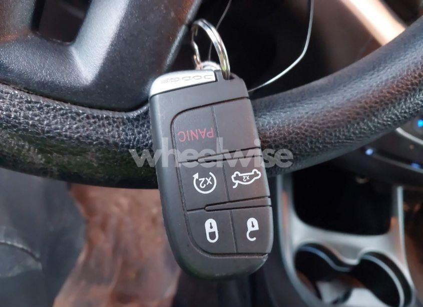 Photo 11 of 2017 Dodge Journey SXT (VIN 3C4PDCBG1HT528031)