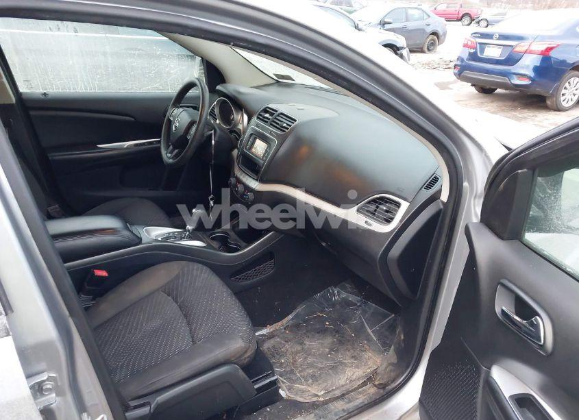 Photo 5 of 2017 Dodge Journey SXT (VIN 3C4PDCBG1HT528031)