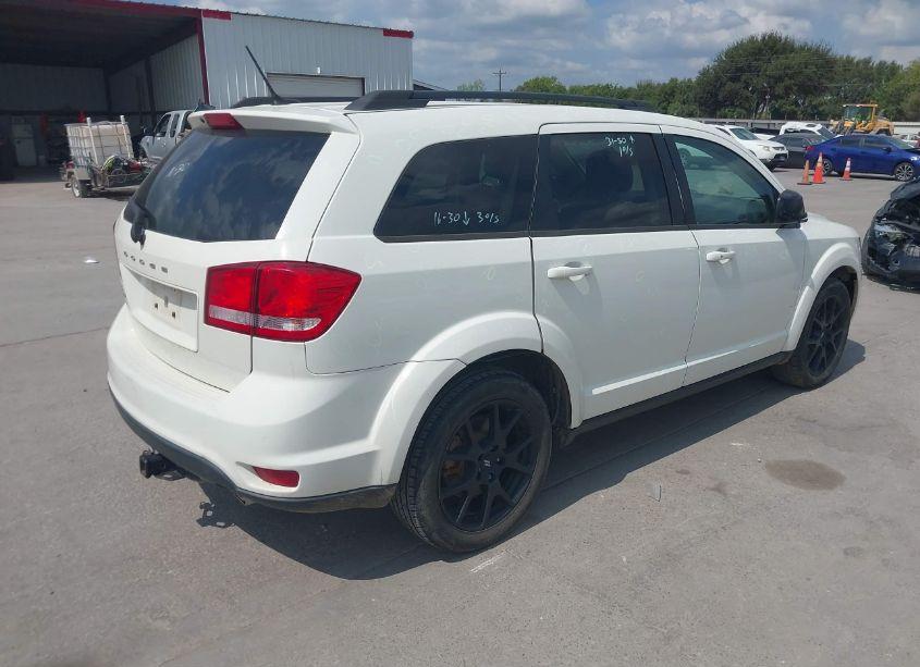 Photo 4 of 2018 Dodge Journey SXT (VIN 3C4PDCBG1JT257414)