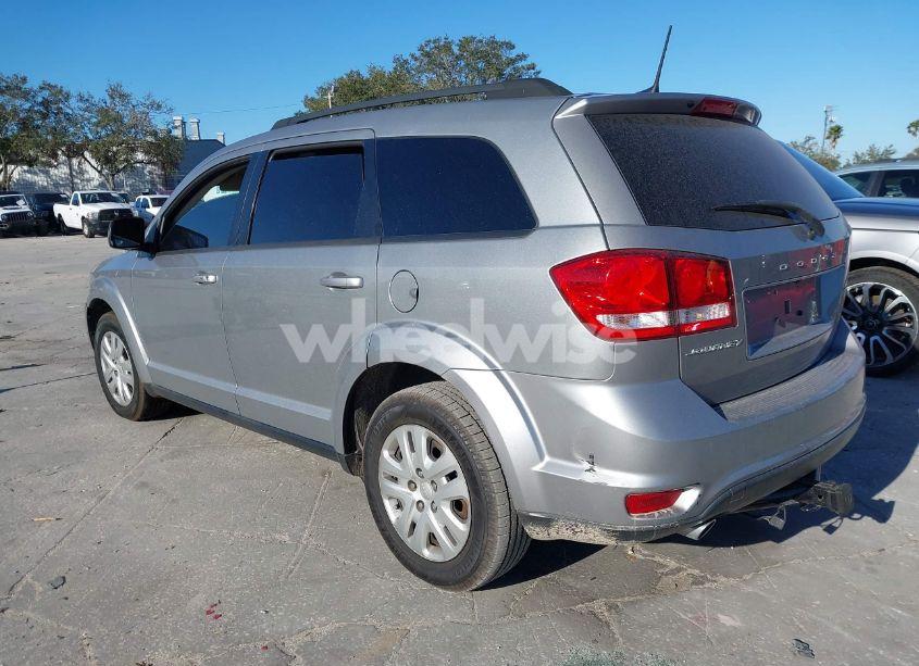 Photo 3 of 2019 Dodge Journey SE (VIN 3C4PDCBG1KT815926)