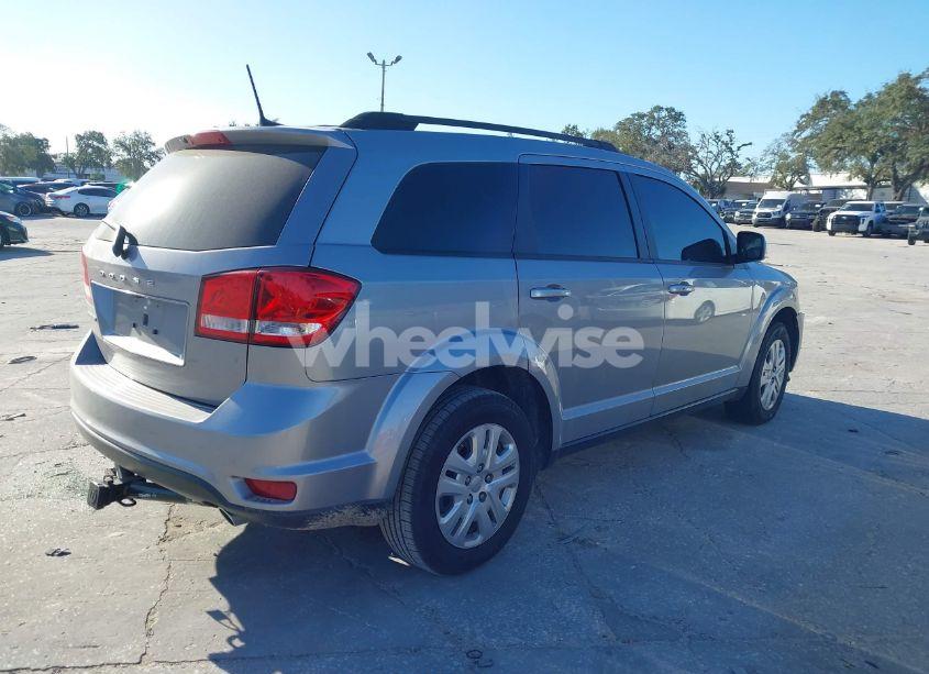 Photo 4 of 2019 Dodge Journey SE (VIN 3C4PDCBG1KT815926)