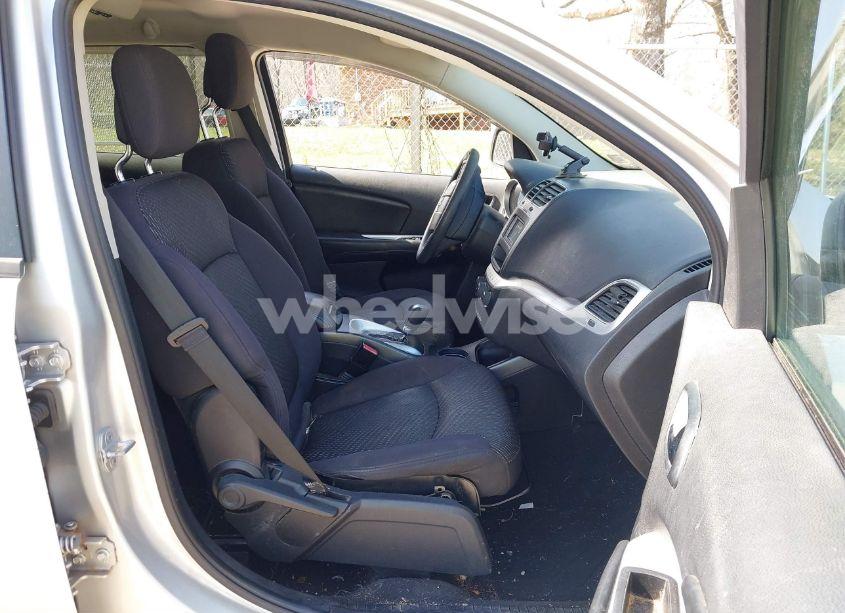 Photo 5 of 2012 Dodge Journey SXT (VIN 3C4PDCBG2CT297956)