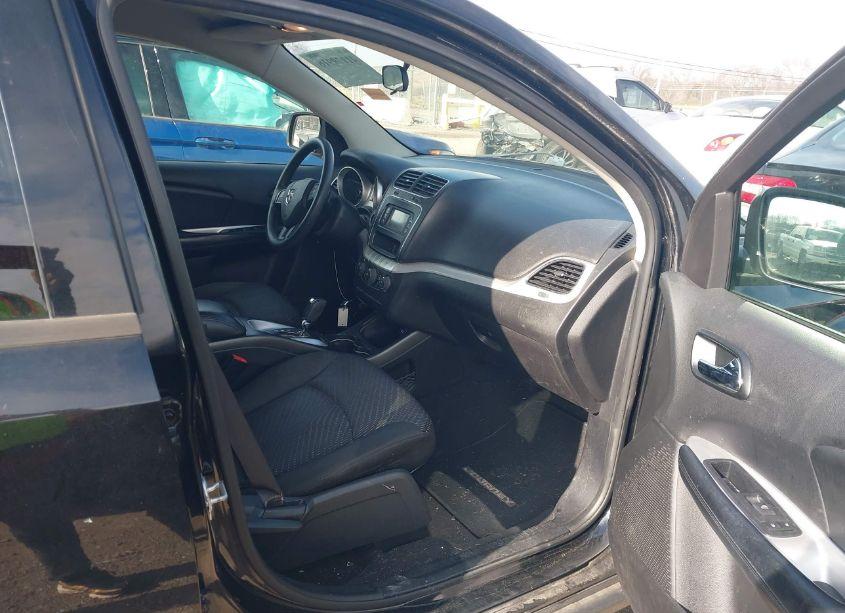 Photo 5 of 2016 Dodge Journey SXT (VIN 3C4PDCBG2GT203242)