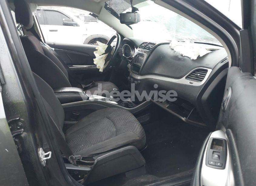 Photo 5 of 2017 Dodge Journey SXT (VIN 3C4PDCBG2HT501940)