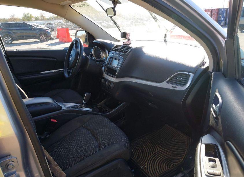 Photo 5 of 2017 Dodge Journey SXT (VIN 3C4PDCBG2HT519189)