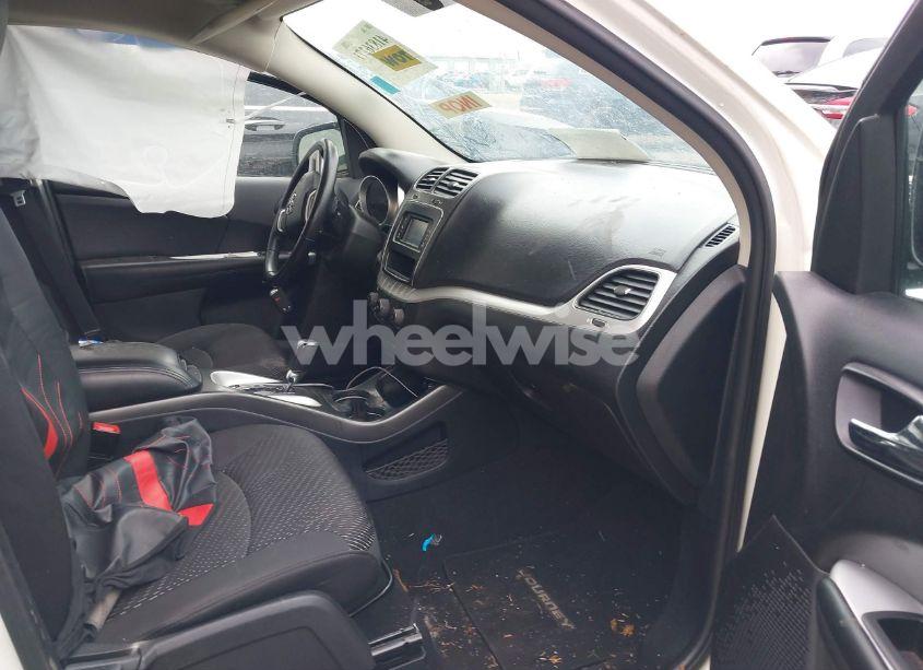 Photo 5 of 2017 Dodge Journey SXT (VIN 3C4PDCBG2HT580509)