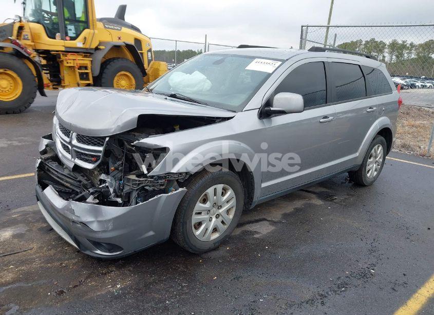 Photo 2 of 2018 Dodge Journey SXT (VIN 3C4PDCBG2JT526133)